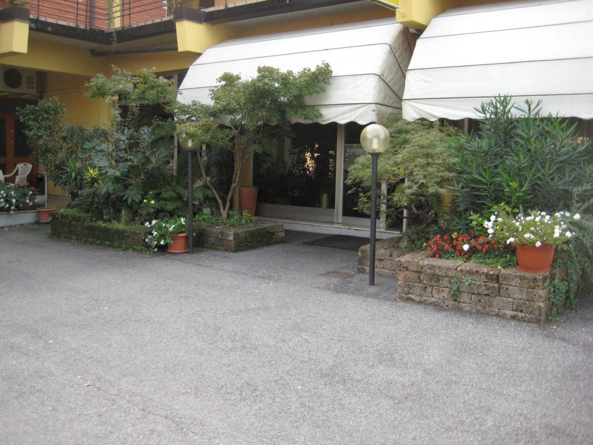 Hotel Marchina ブレシア エクステリア 写真