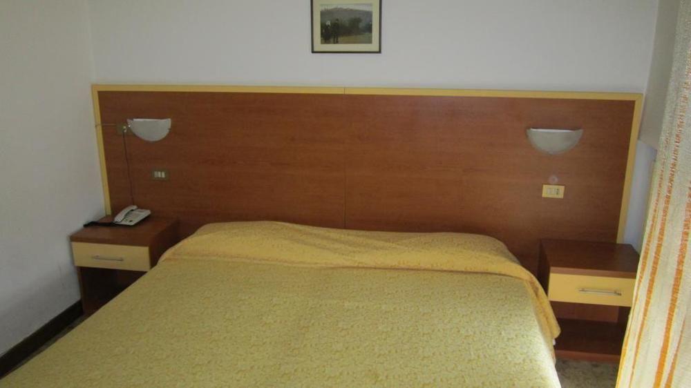 Hotel Marchina ブレシア エクステリア 写真